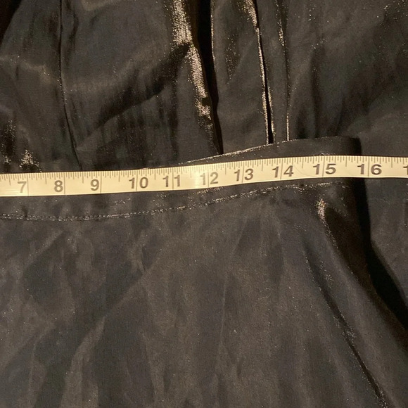JS Collections iridescent black skirt, size 12 - Picture 7 of 8